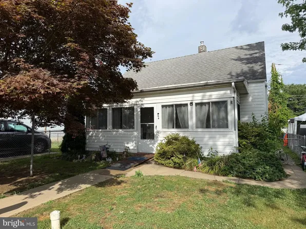 6 Avenal Rd, Baltimore, MD 21221
