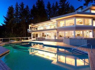 4060 Almondel Rd, West Vancouver, BC V7V3L5