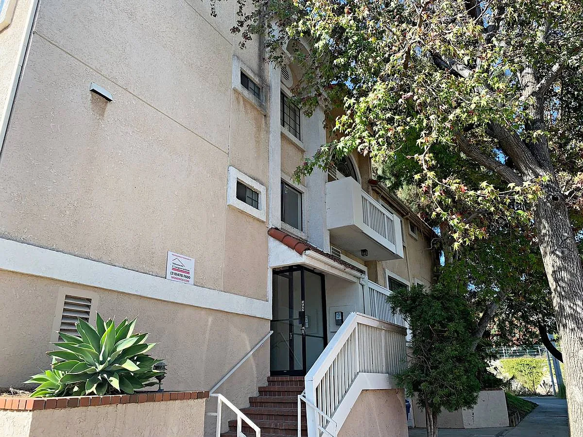 1 bed, 850 sqft, $2,895 — Photo 3