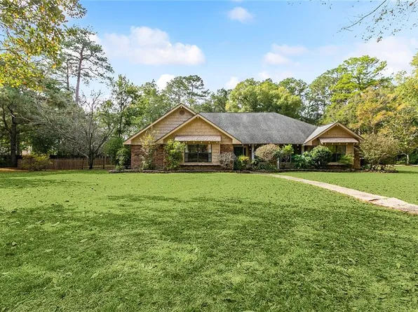 808 Pine Alley Dr, Pearl River, LA 70452