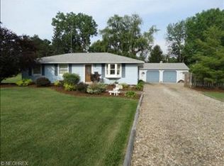 9174 Lakeside Dr, Streetsboro, OH 44241