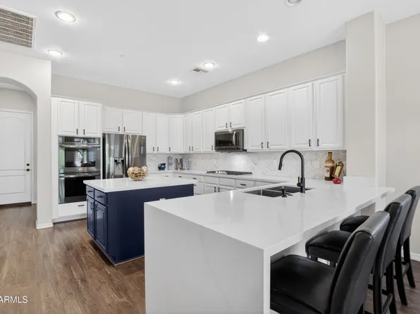 898 W GROVE Street, Litchfield Park, AZ 85340