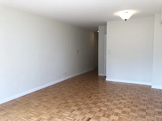 Rented by Stonehenge NYC LLC | media 7