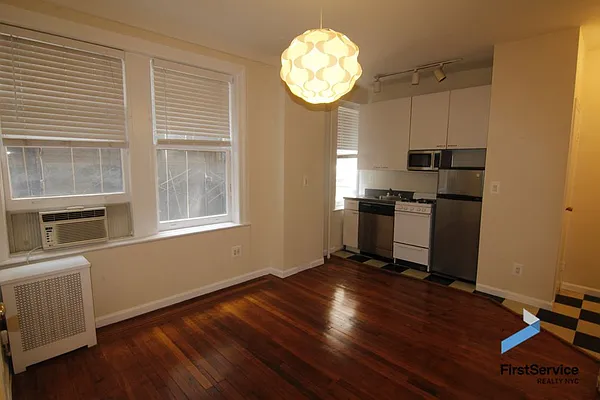 Rented by FirstService Realty (legacy) | media 7