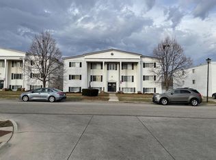 1243 Ravenwood Rd APT 2, Waterloo, IA 50702
