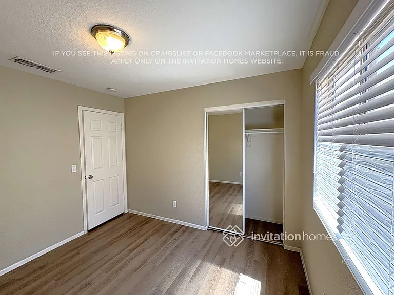 4709 N 84th Dr — Photo 7