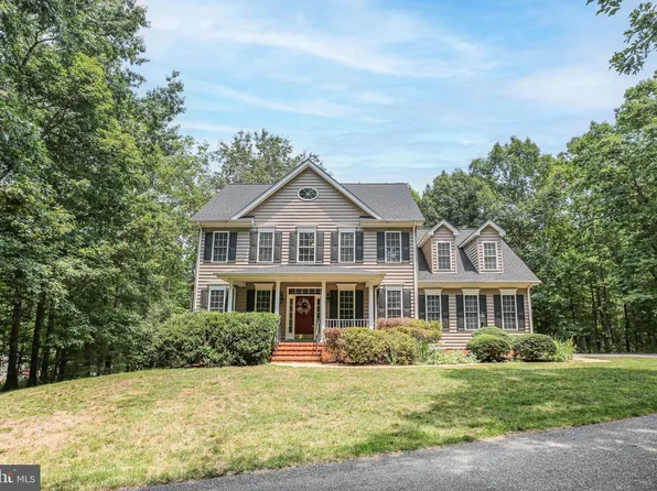 8613 Laroque Run Dr, Fredericksburg, VA 22407