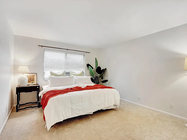 1113 Rainwood Cir W — Photo 19