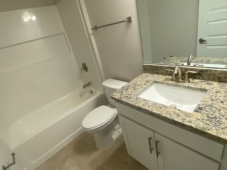 2593 Englewood Rd — Photo 13