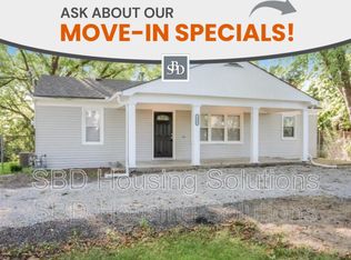 1904 N Kendall Rd, Independence, MO 64058