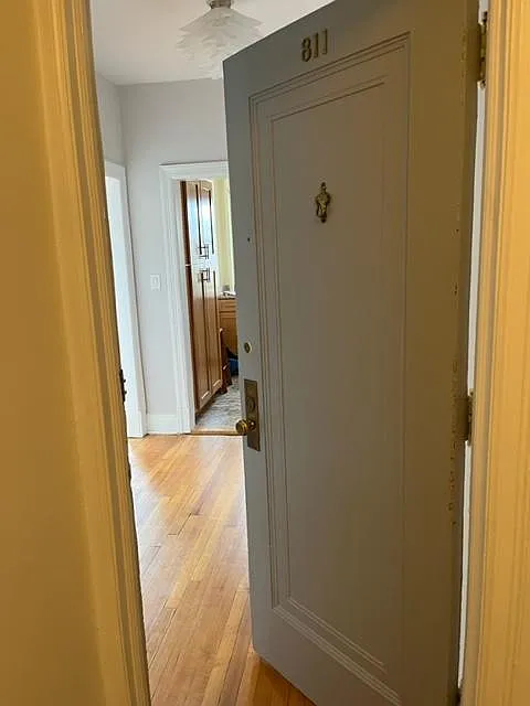 1 bed, 596 sqft, $2,395 — Photo 2