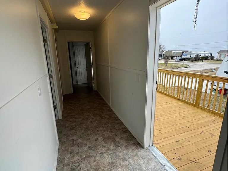 146 Dolphin Hbr N — Photo 14