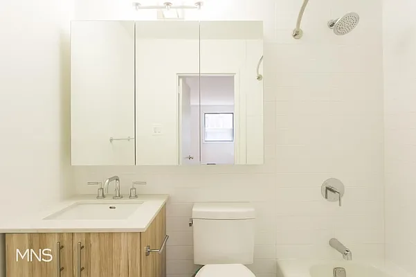 Rented by MNS Marketing | media 6