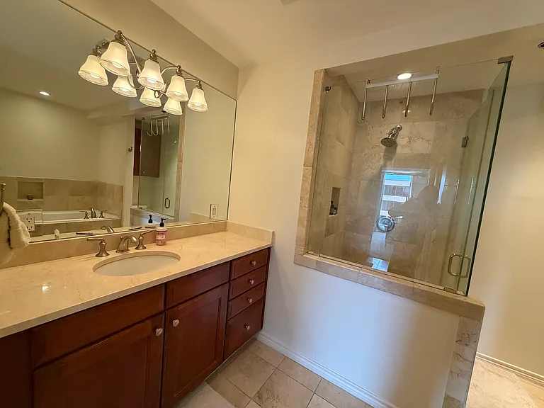 5909 Luther Ln #2200 — Photo 15