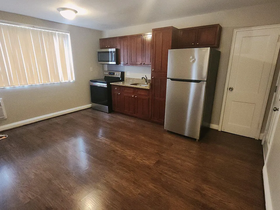 4430 Martin Luther King Jr Ave SW #102