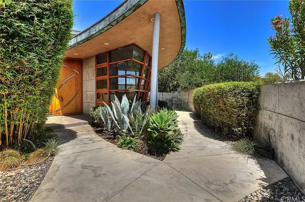 1488 Pacific Ave — Photo 1