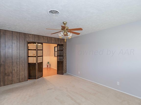 5th image of 723 Cotter Dr