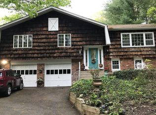 11 Cozy Ln, Northport, NY 11768