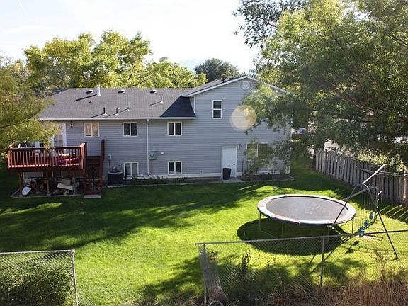 2nd image of 4608 S Edgeware Ln