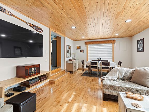 3rd image of 112 Walker Rd