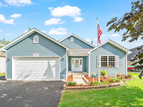 1667 Hilda Dr, Sandwich, IL 60548