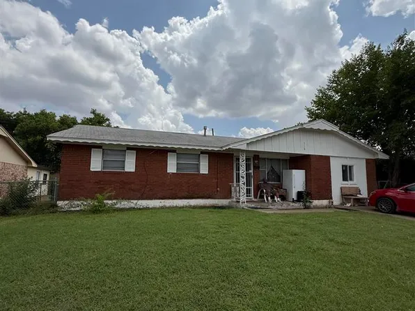 716 SW Arbuckle Ave, Lawton, OK 73501