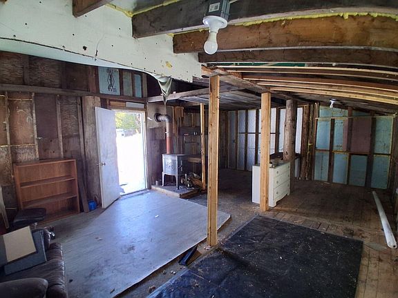 5th image of 77 Red Ledge Road