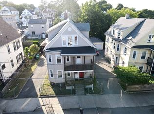 31-33 Hollingsworth St, Lynn, MA 01902