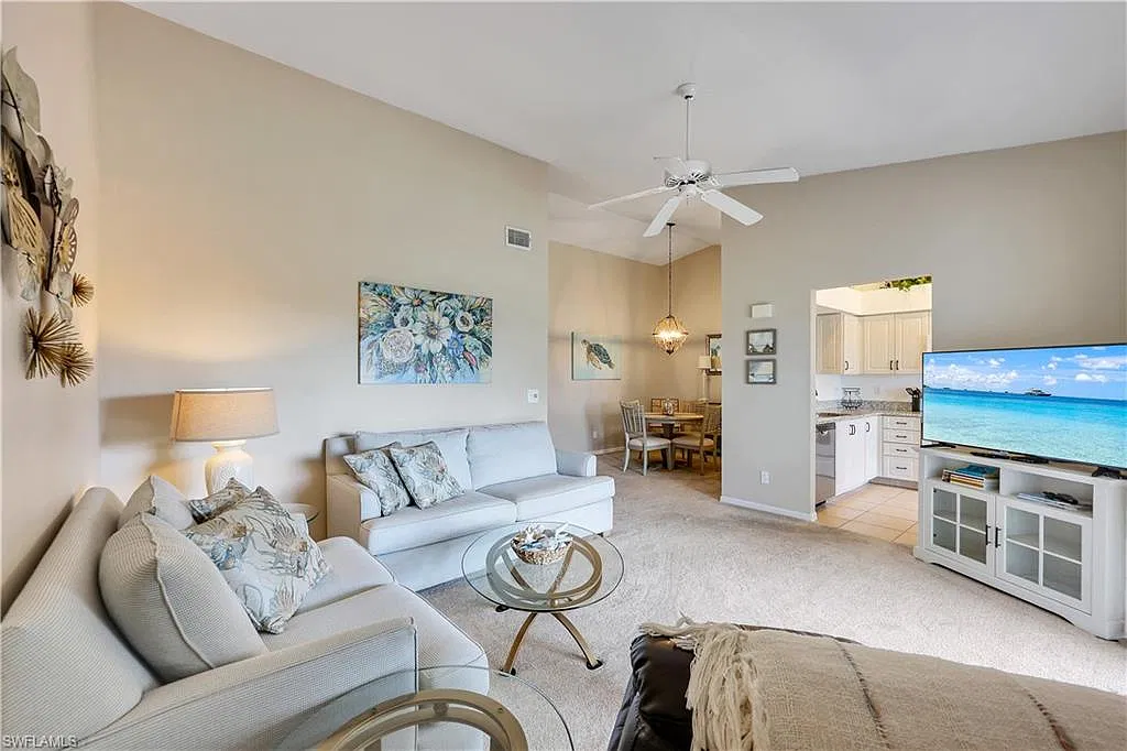 7360 Glenmoor Ln — Photo 4