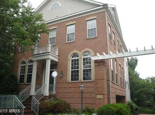 1878 Amberwood Manor Ct, Vienna, VA 22182