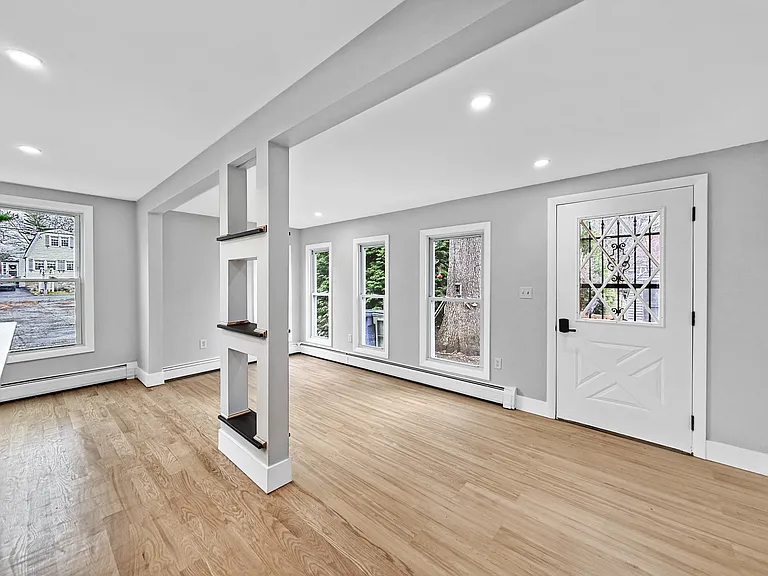 21 Burlington Rd — Photo 6