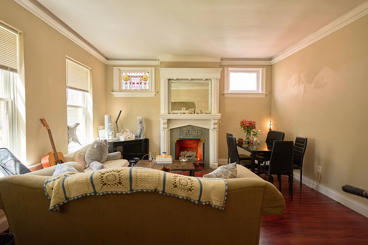 Building Photo - 6145 Pershing Ave #1