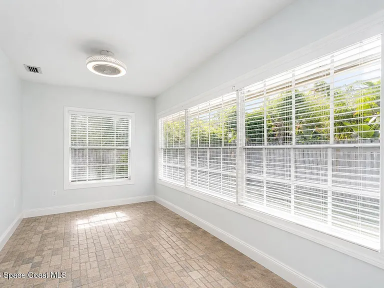 2130 S Patrick Dr — Photo 12