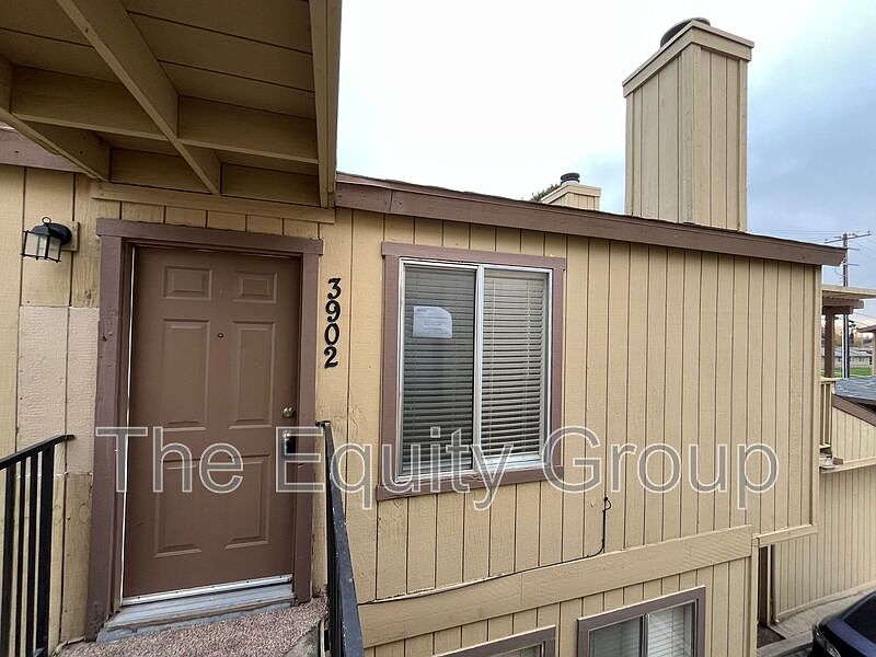 1st image of 3902 W Meadow Ave