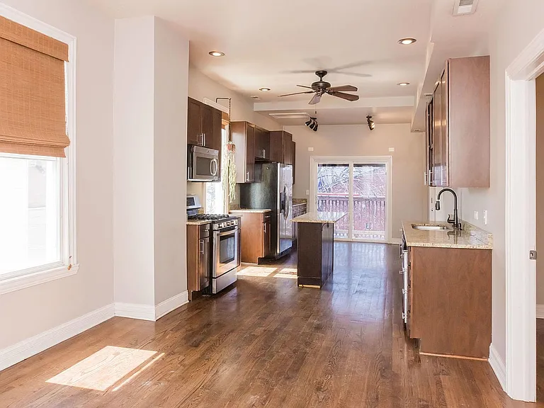 1664 N Richmond St #2 — Photo 2