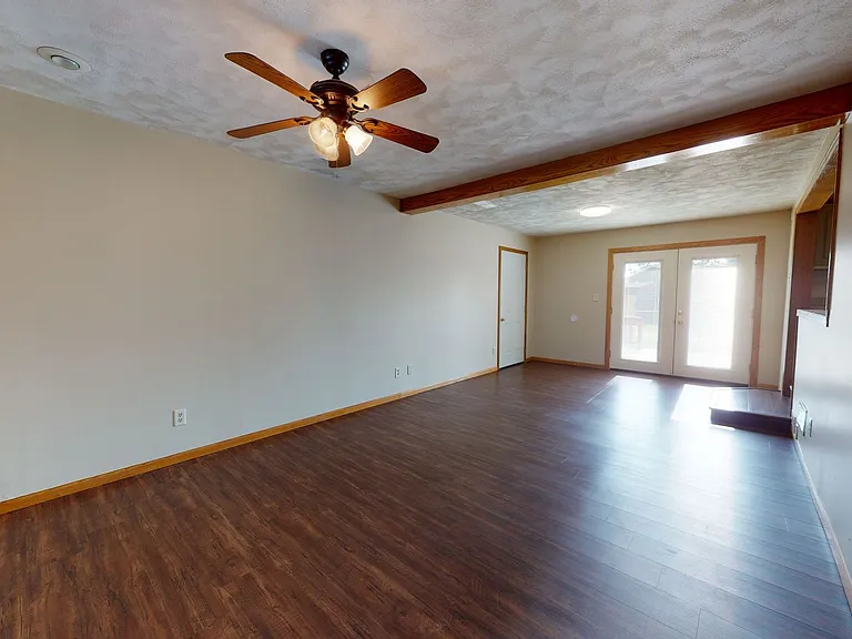 507 S Bismark Ave — Photo 6