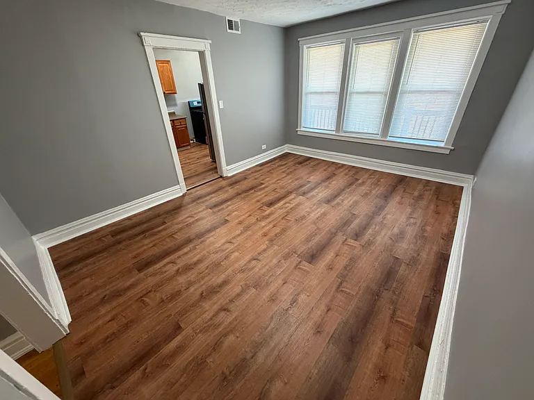 7026 S Clyde Ave #3S — Photo 1
