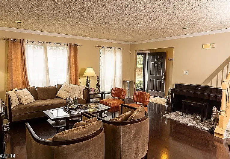 12 Diaz Ct #12 — Photo 2