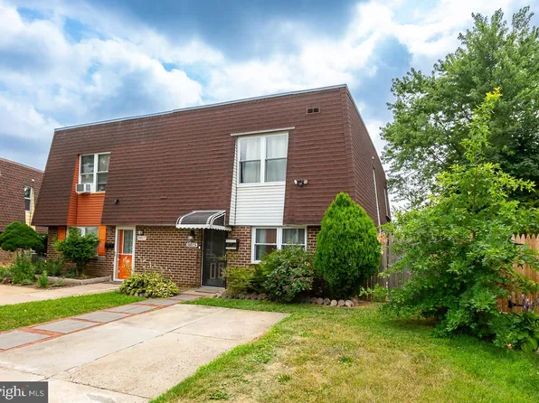 9815 Bonner St, Philadelphia, PA 19115