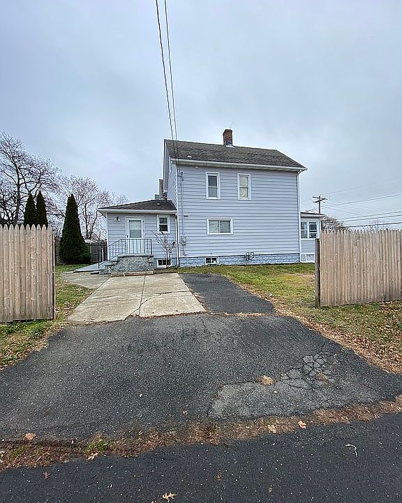 1st image of 302 Hollister St
