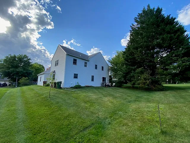 1677 Whitehouse Rd — Photo 2
