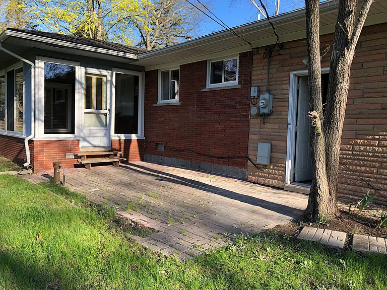 24605 N Cromwell Dr — Photo 28