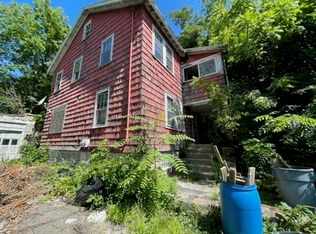 8 Faunce Rd, Mattapan, MA 02126
