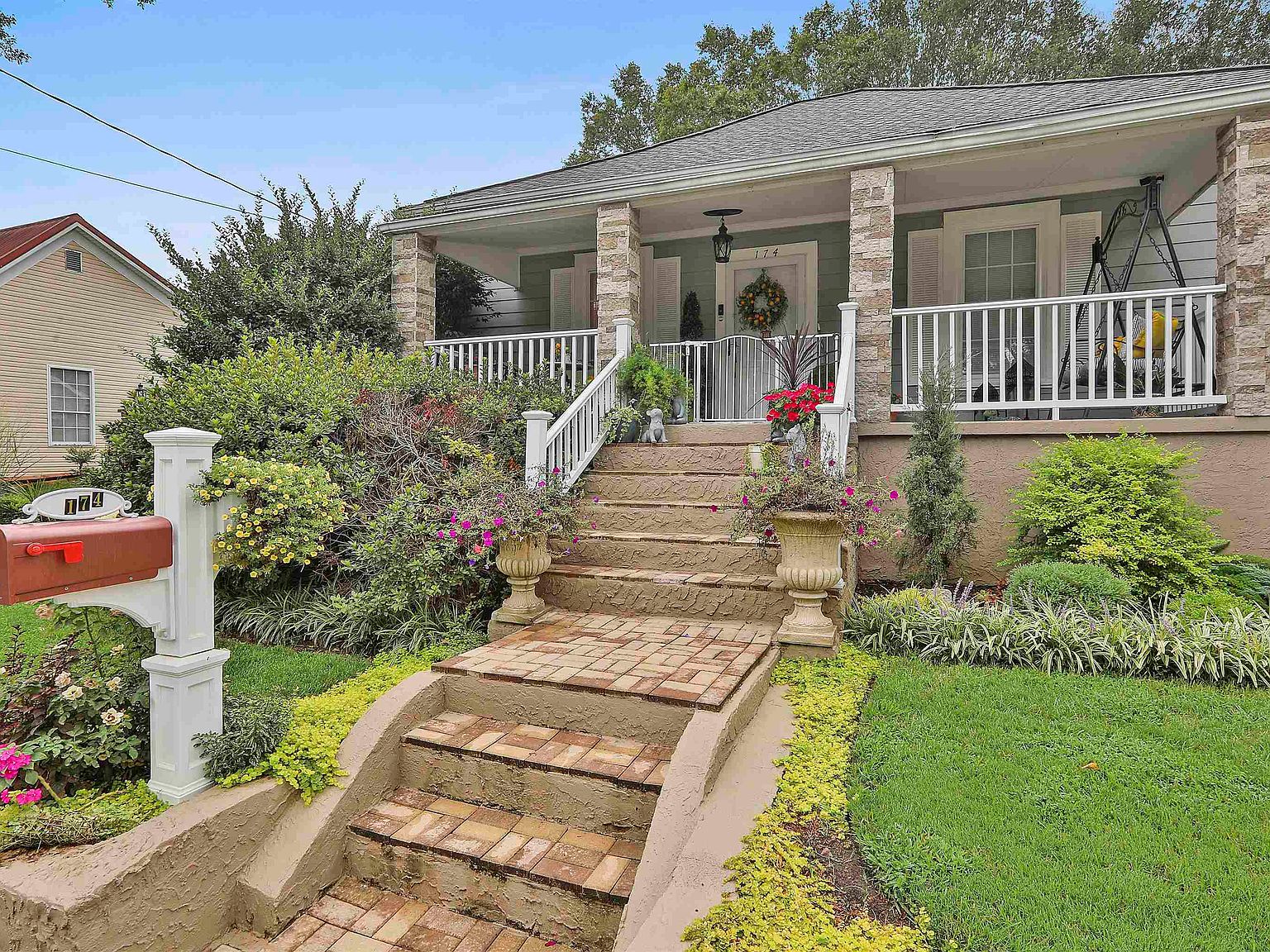 174 Poplar St, Griffin, GA 30223 Zillow