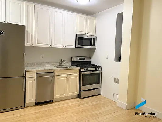 Rented by FirstService Realty (legacy) | media 2