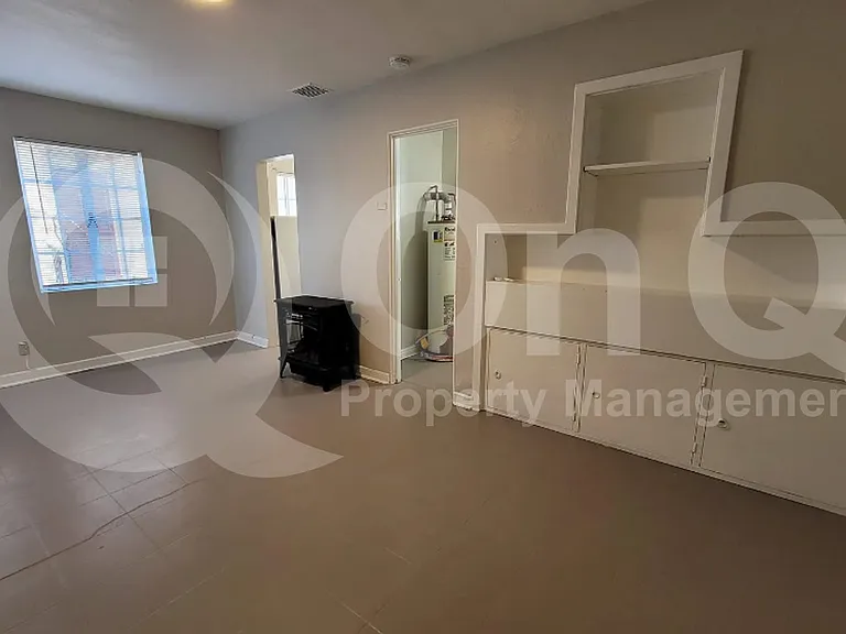 324 S 6th Ave #D — Photo 8