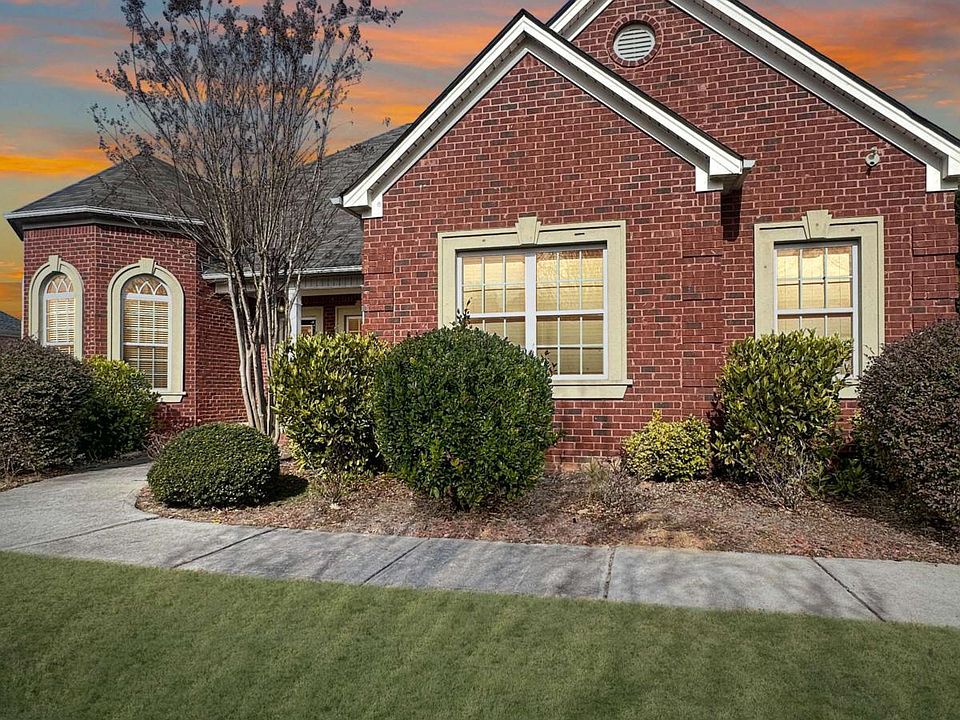 1st image of 1617 Holly Hill Dr