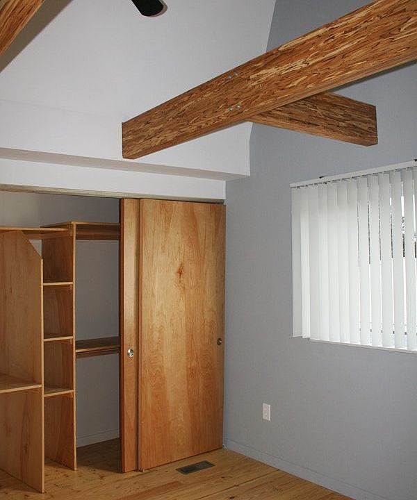 2nd image of 4141 W Forteen Mile Rd
