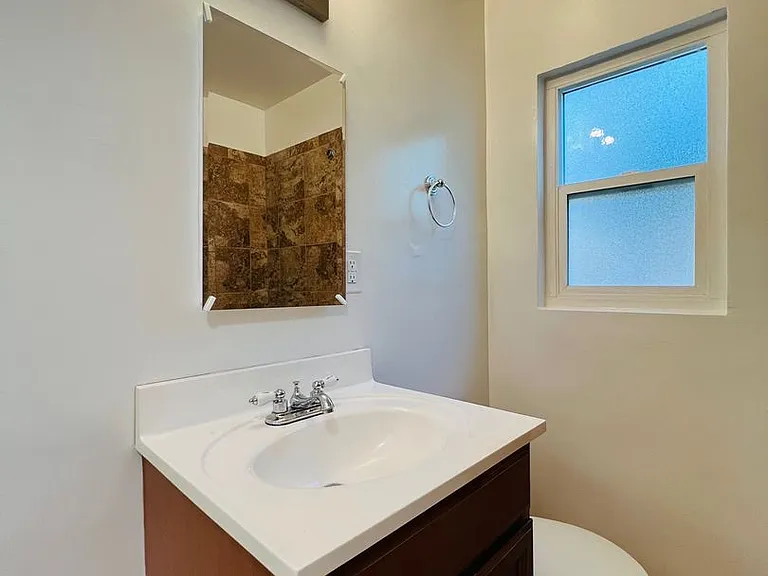 4040 Palmwood — Photo 8