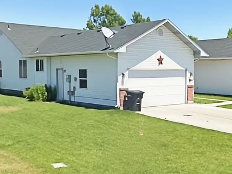 2801 E Chasewood Dr — Photo 32